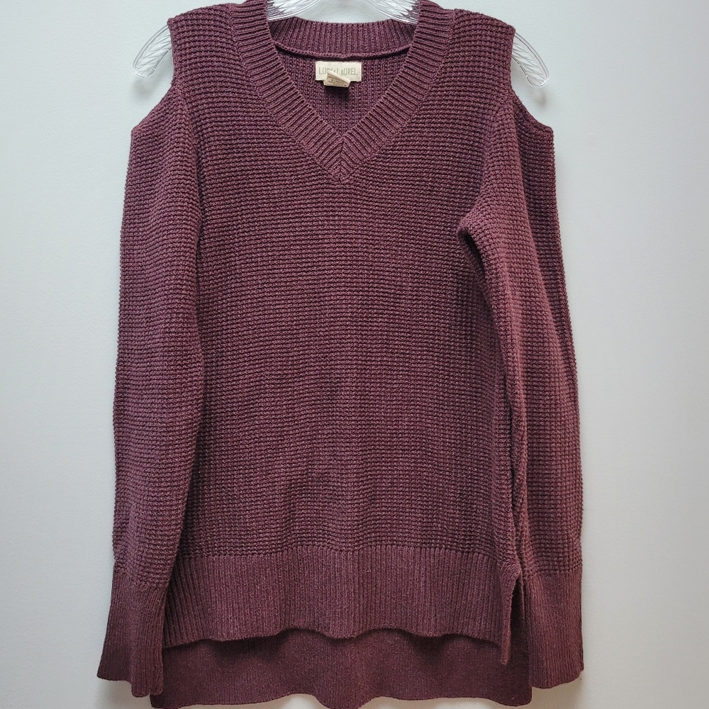 LUCY & LAUREL | CUT-OUT SHOULDER SWEATER, SZ M